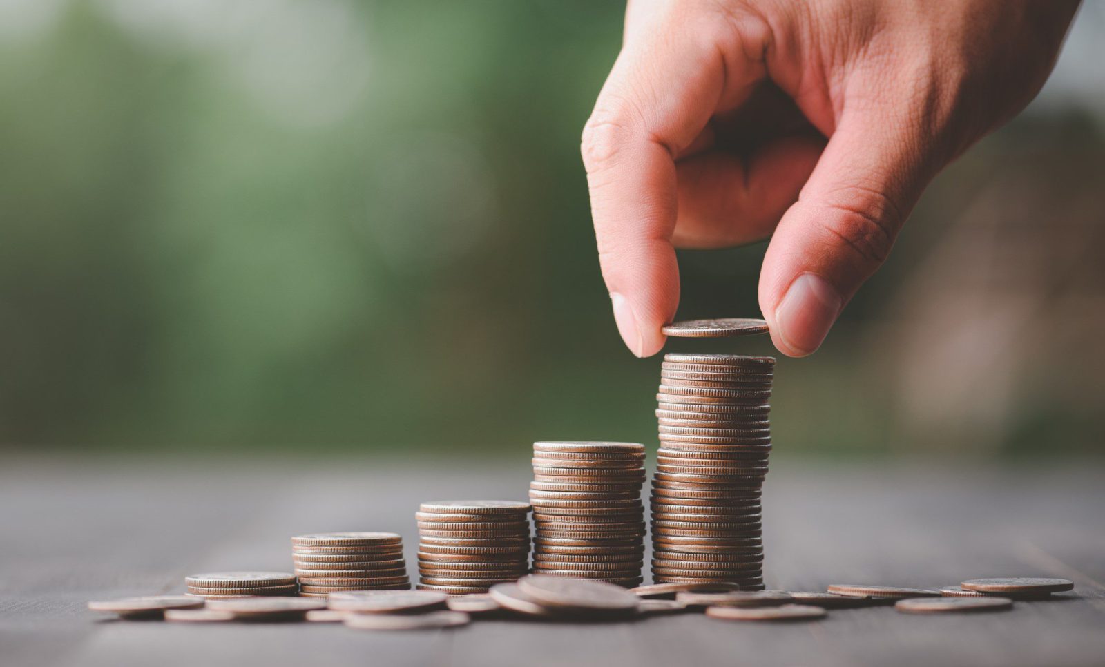 16.0%-kal nőttek a bérek júniusban