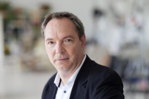 Oszlay András